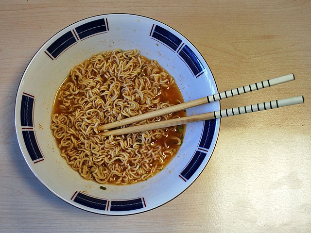 #028: YumYum Instant Noodles "Kimchi Flavour"