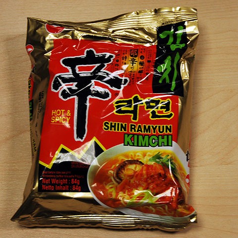 #066: Nongshim Hot & Spicy Shin Ramyun "Kimchi"