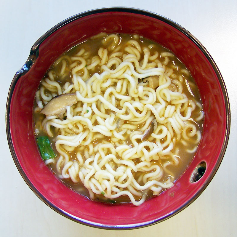 #186: Nongshim "Shin Ramyun Black" Premium Noodle Soup | Die heiße Welt
