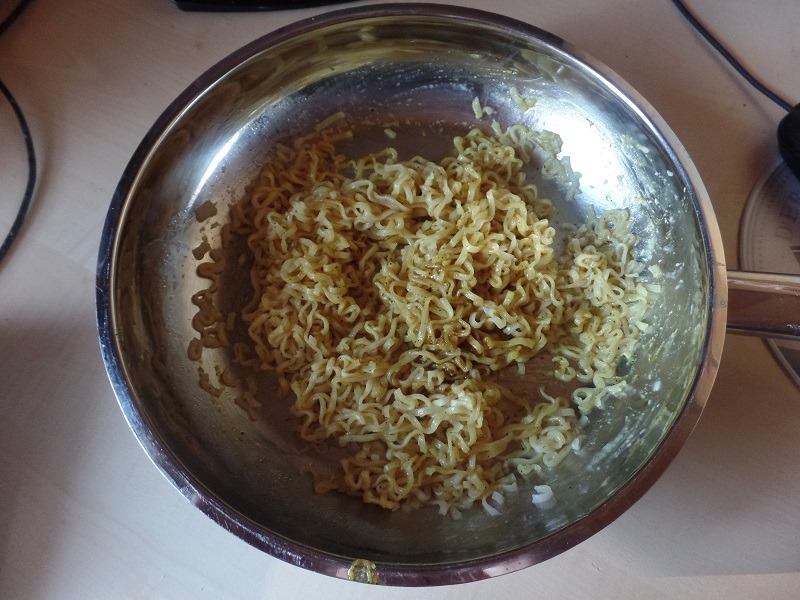 #680: Ajinomoto "Yakinoodles" Fried Noodles Curry