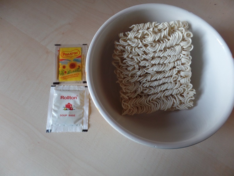 #742: Rollton Instant Noodles "Cheese & Bacon Flavour"