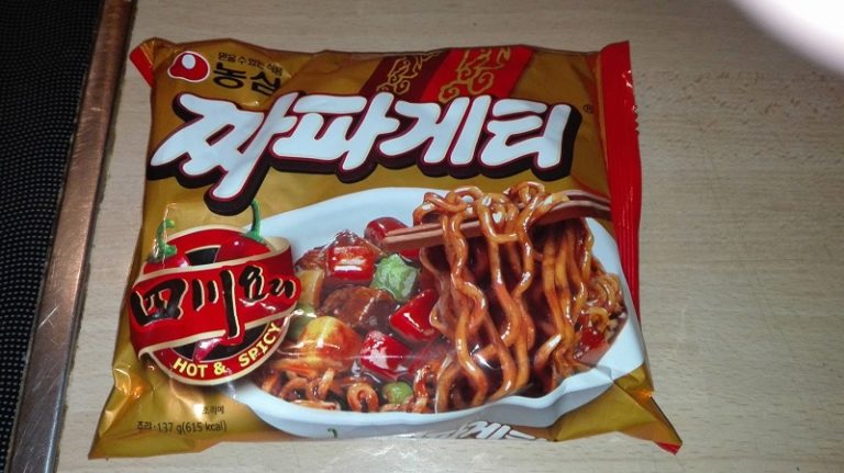 Nongshim “Jjajangmen Hot & Spicy”