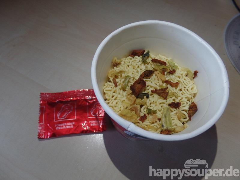 #1166: Nongshim "Kimchi Ramyun" Cup Noodle Soup