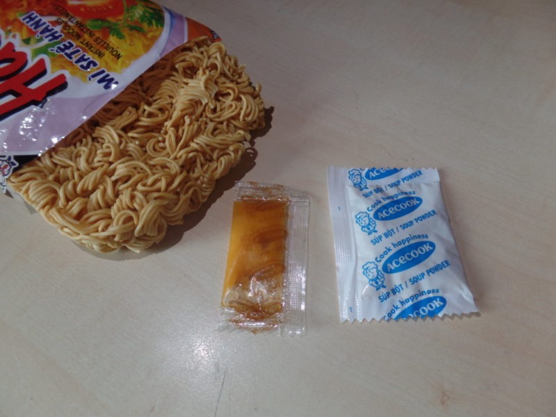 #1398: Acecook "Hảo Hảo Mì Satế Hành" Instant Noodles (Saté Onion Flavour)
