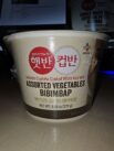 CJ Foods „Hetbahn Cupbahn Cooked White Rice with Assorted Vegetables Bibimbap“ Bowl