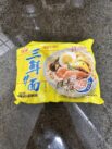 Huafeng Instant Noodles Sanxian Seafood Flavour Front
