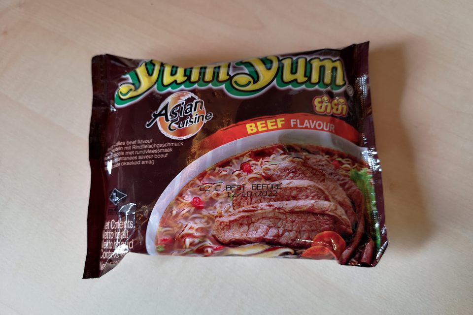#1610: YumYum Asian Cuisine "Instant Noodles Beef Flavour"