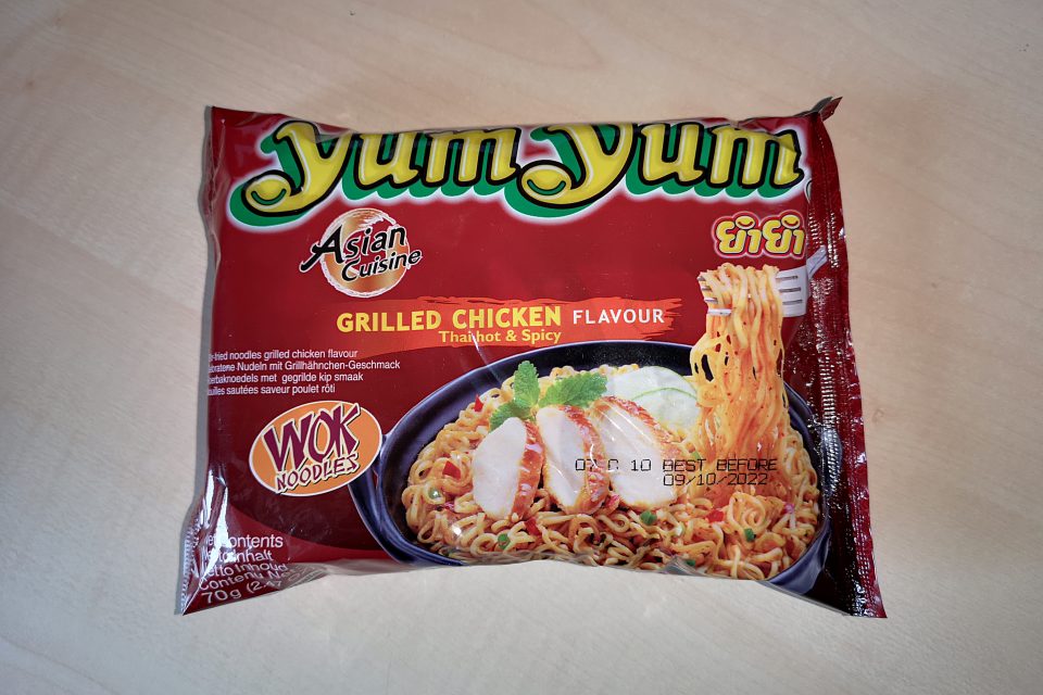 #986: YumYum Asian Cuisine "Grilled Chicken Flavour" Wok Noodles (Thai Hot & Spicy) (Update 2022)