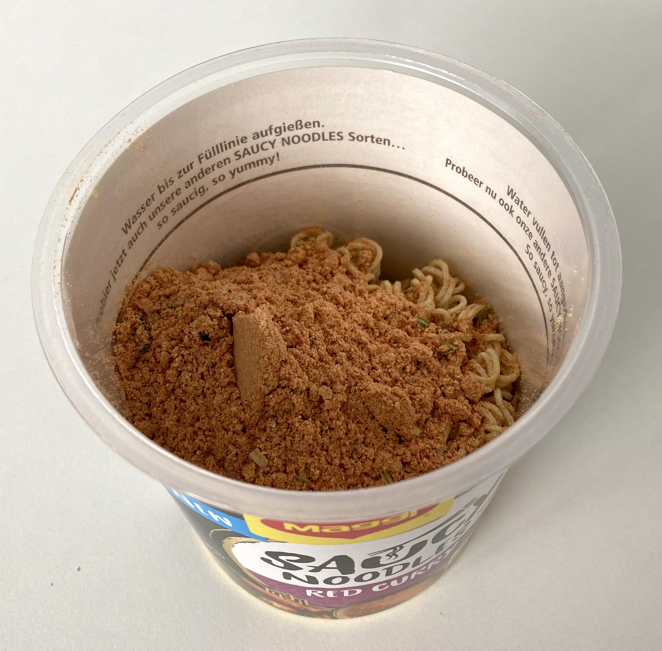 Maggi Saucy Noodles Red Curry