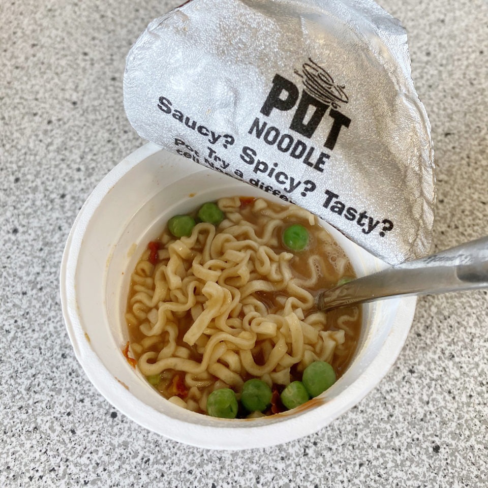 Pot Noodle Beef & Tomato