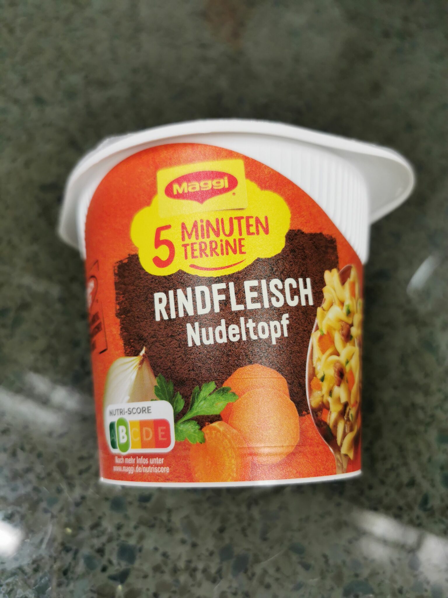 #2443: Maggi „5 Minuten Terrine Nudeln in Tomaten-Mozzarella-Sauce“ Cup ...