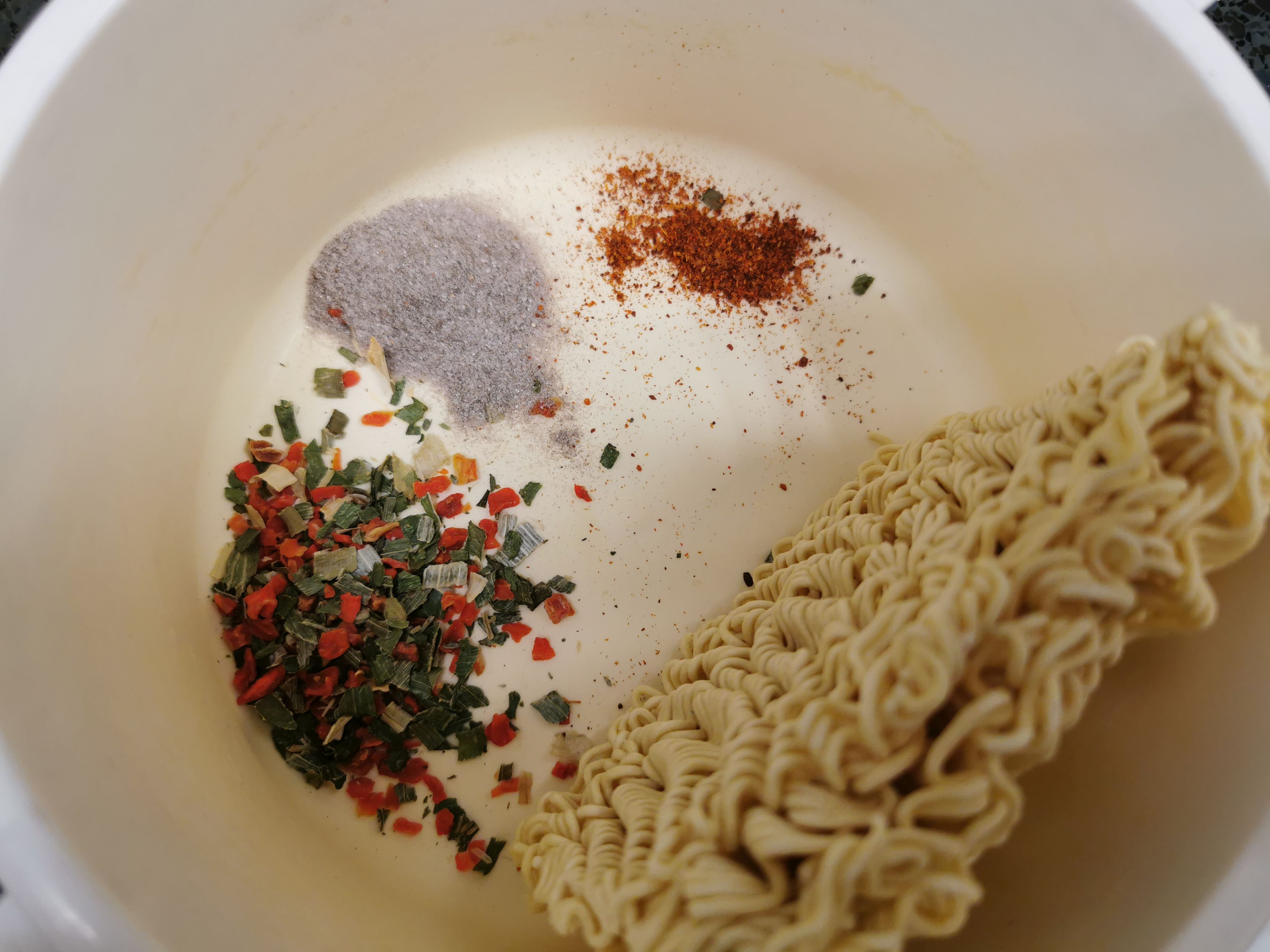 #2439: Mr. Wang Noodle Passionist "Instant Noodles Rind Geschmack"